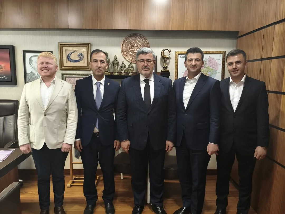 Ak Parti Milletvekili Ali Özkaya: Sinanpaşa Güney Belediye Başkanı Ali Baran ve İzmir Milletvekili Mehmet Ali Çelebi Gazi Meclisinde Misafir Edildi