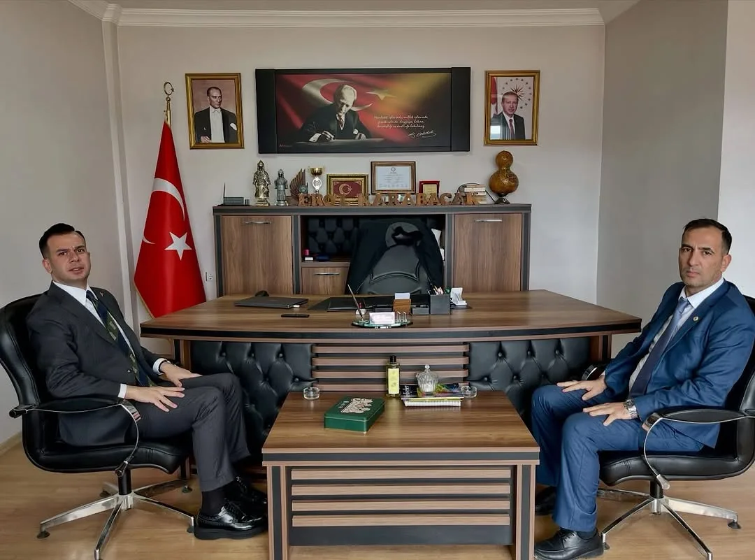 Sinanpaşa Kaymakamı Emrah Aslan, Belediye Başkanı Ali Baran'a İadeyi Ziyarette Bulundu