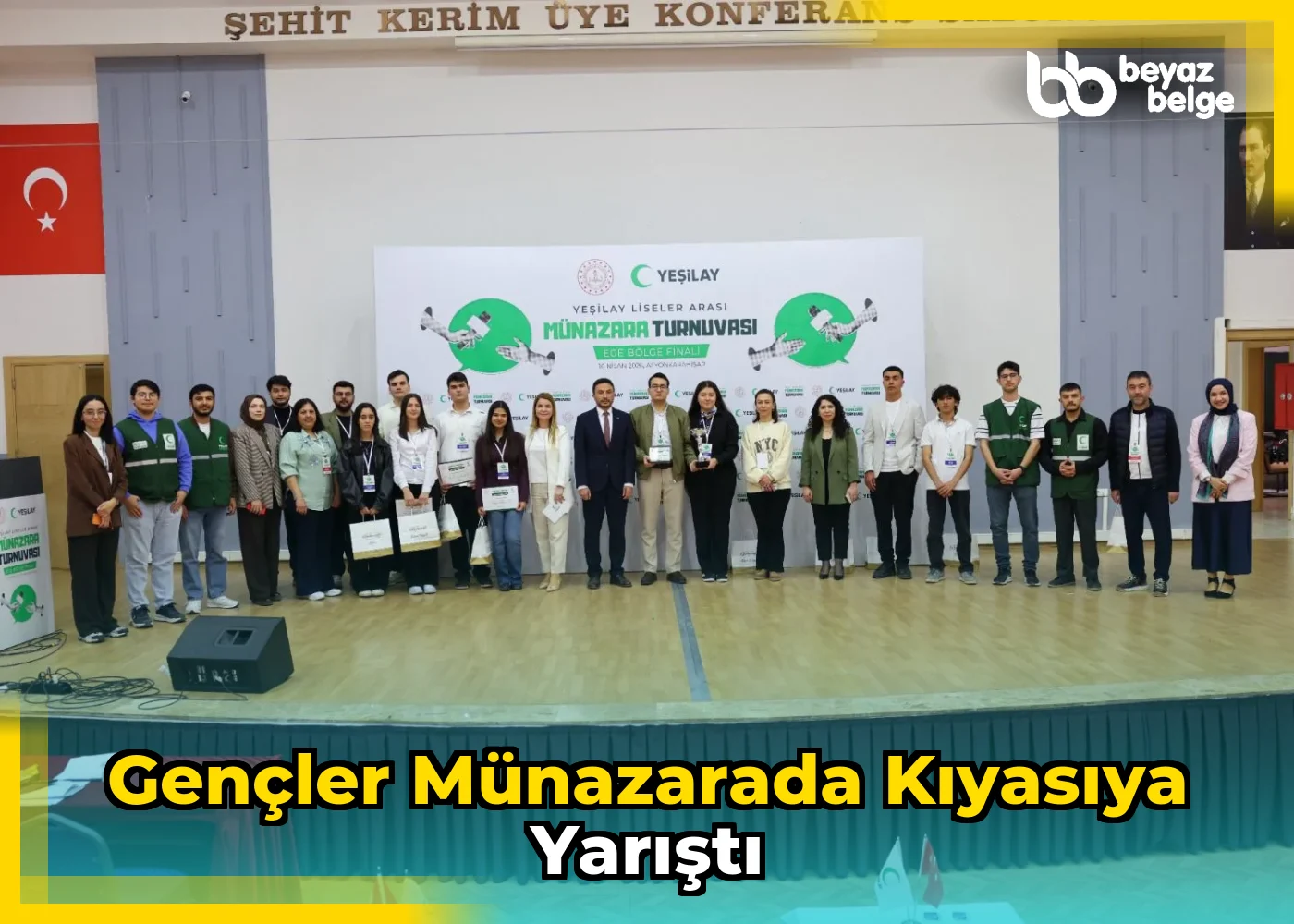 Gençler Münazarada Kıyasıya Yarıştı