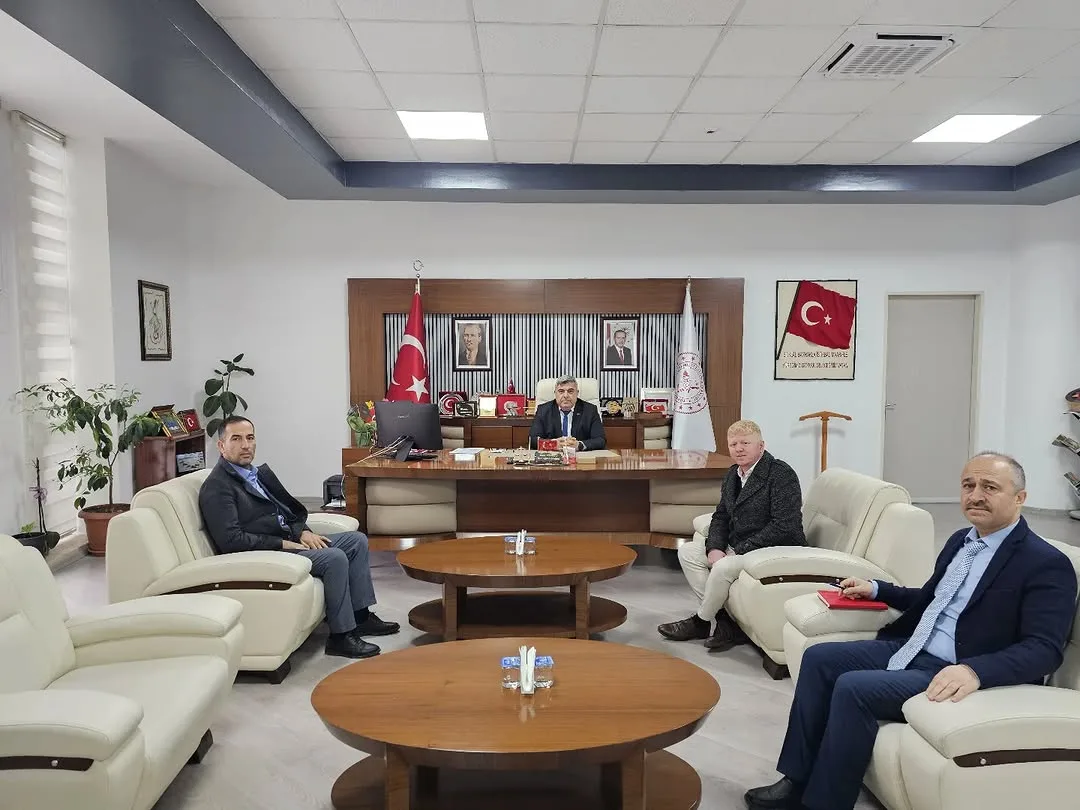 Güney Belde Belediye Başkanı Ali Baran, İl Millî Eğitim Müdürümüz Miraç Sünnetci'yi Ziyaret Etti