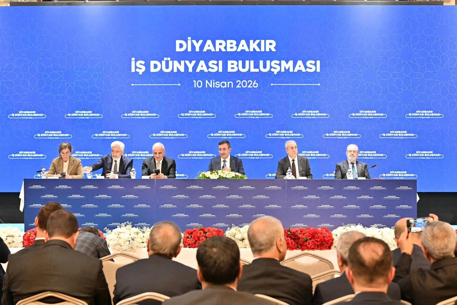 Ticaret Bakan Yardımcısı Diyarbakır'da İş Dünyası Buluşması'na Katıldı