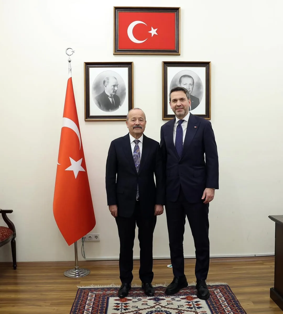Mhp Afyonkarahisar Milletvekili Mehmet Taytak, Enerji ve Tabii Kaynaklar Bakanı Alparslan Bayraktar'ı Ziyaret Etti