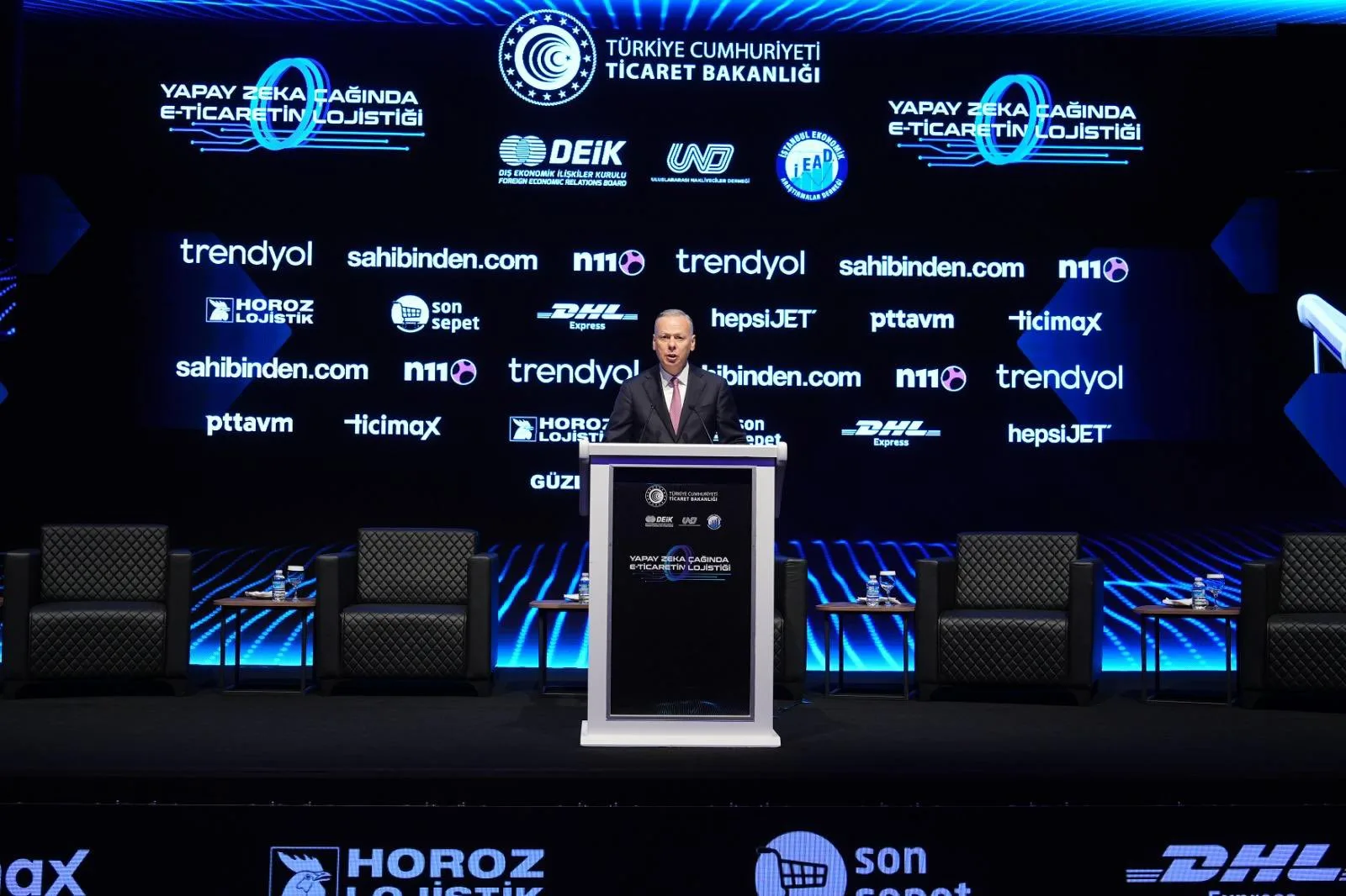 E-Ticaret Zirvesi, Lojistik Destekleri Konuşuldu