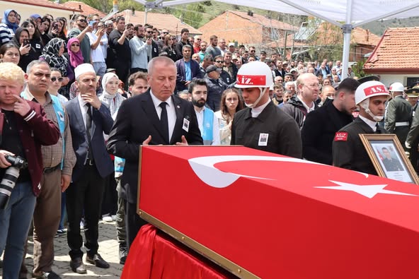 Afyonkarahisarlı Şehit İstihkâm Uzman Çavuş Özen, Dualarla Toprağa Verildi