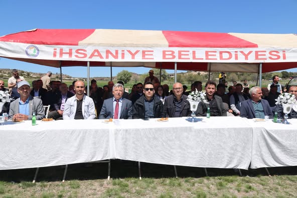 Frigya Baharı Üçlerkayası'nda Coştu: Kaymakam Bildirici Ziyaret Etti