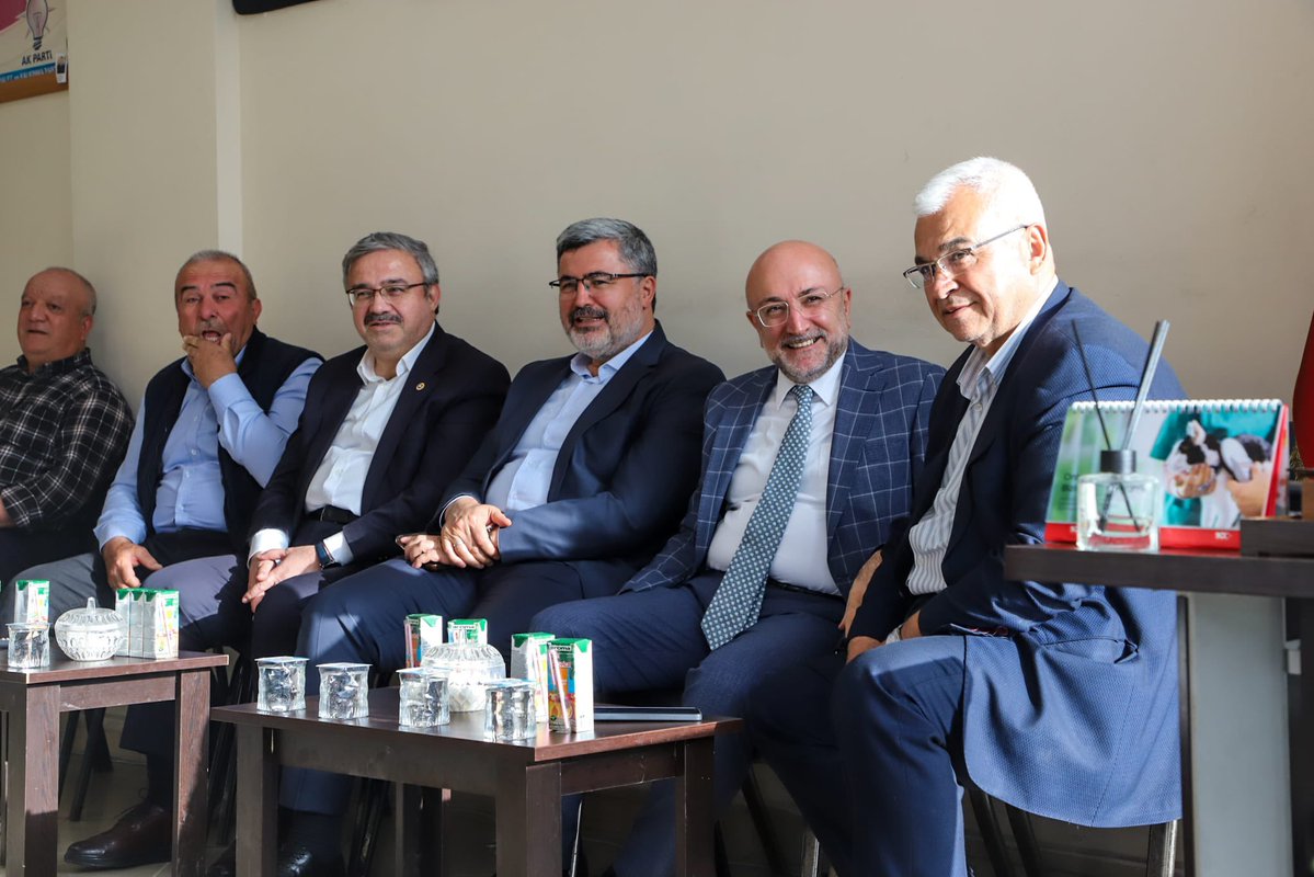 Ak Parti Afyonkarahisar İl Başkanı Şahin, Sinanpaşa İlçe Teşkilatıyla İstişare Toplantısı Yaptı