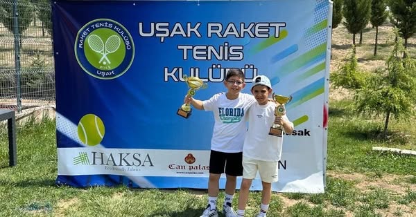 Afyonkarahisar'dan Uşak'a Tenis Zaferi: Minik Raquetler Kürsüde!