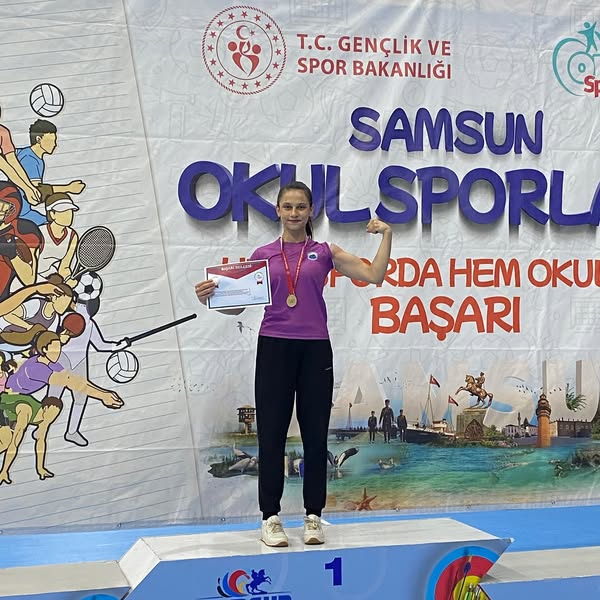 Afyonkarahisar'dan Türkiye Şampiyonu: Emine Sümeyye Yeşilay