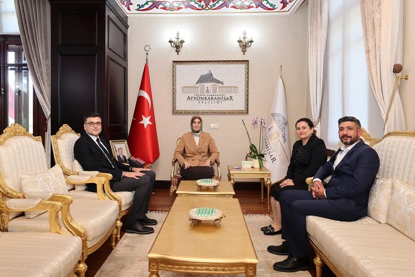 Afyonkarahisar Valisi Doç. Dr. Kübra Güran Yiğitbaşı Öğretmenleri Kabul Etti