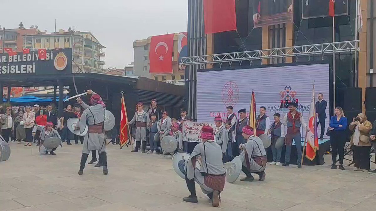 Afyonkarahisar'da Yaşayan Miras Festivali Coşkuyla Başladı