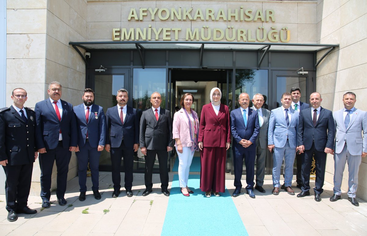 Afyonkarahisar Emniyet Müdürlüğü Bayramda Gönülden Görevde