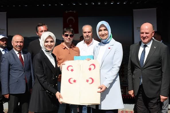 Afyonkarahisar Valisi Yiğitbaşı, Blok Mermer Fuarı'nda Bakan Göktaş ile Buluştu