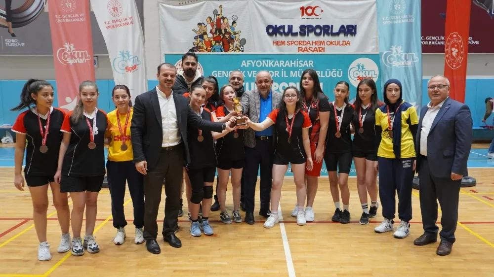 Okul Sporları Hentbol Genç Kızlar Müsabakaları Tamamlandı