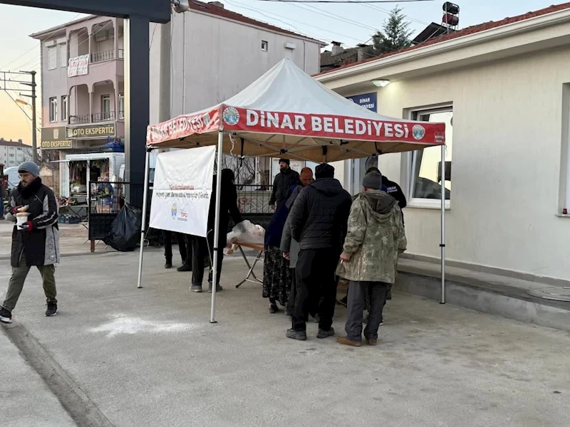 Salı Pazarı Esnafına Sıcak Çorba İkramı Geleneği Sürüyor