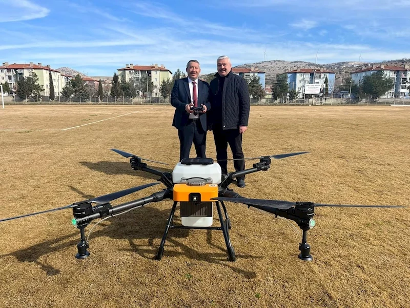 İlaçlama Dronu Dinar Çiftçisinin Hizmetinde