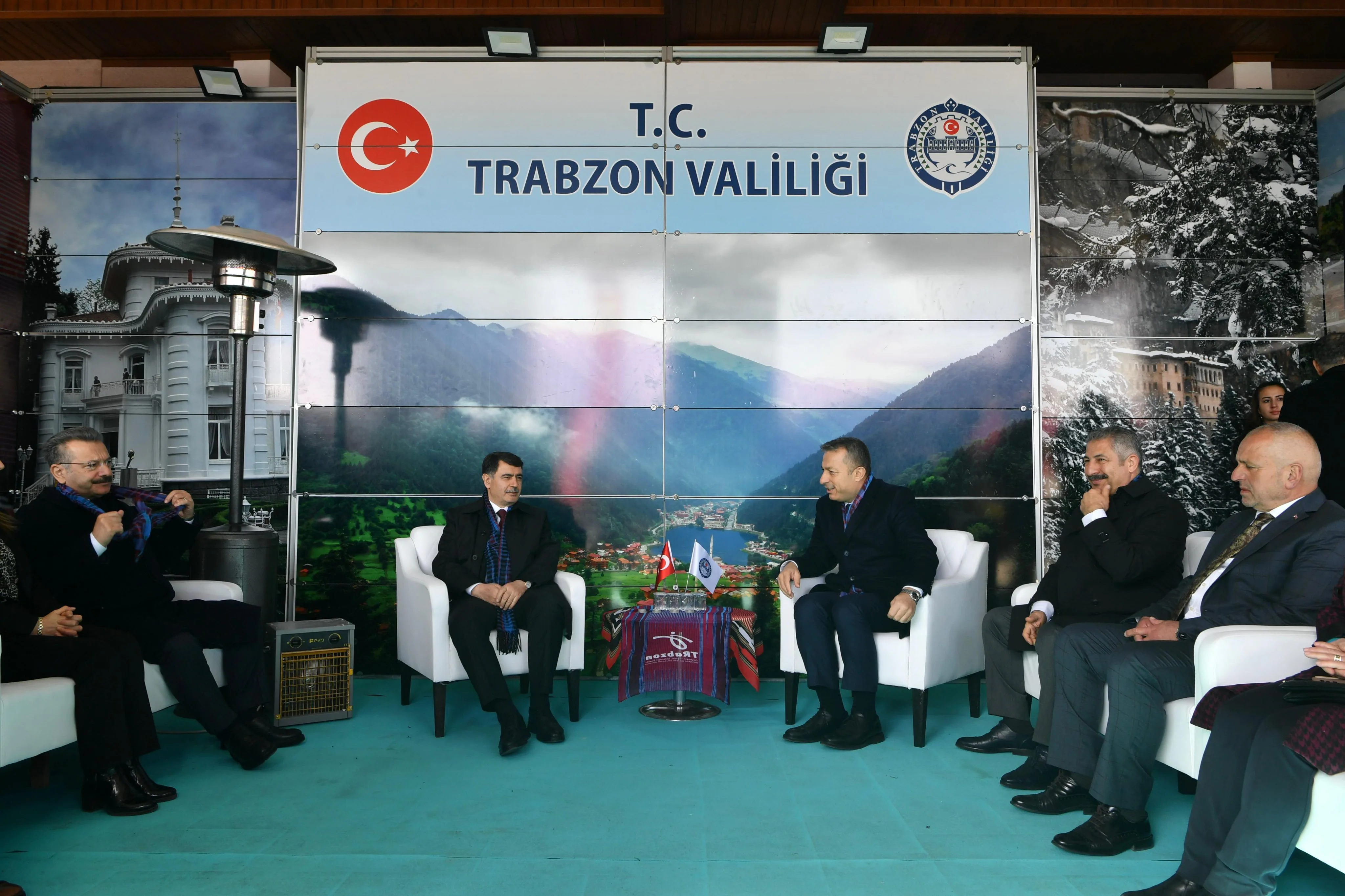 Vali Şahin, Ankara Trabzon Günleri'ni ziyaret etti