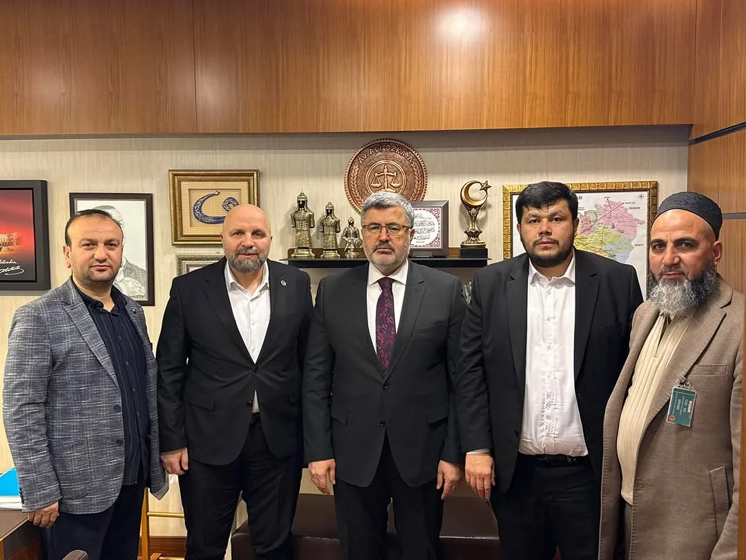 AK Parti Bolvadin İlçe Başkanı Yasin Nurbaş ve Yönetim Kurulu Üyeleri Gazi Meclisinde Misafir Edildi