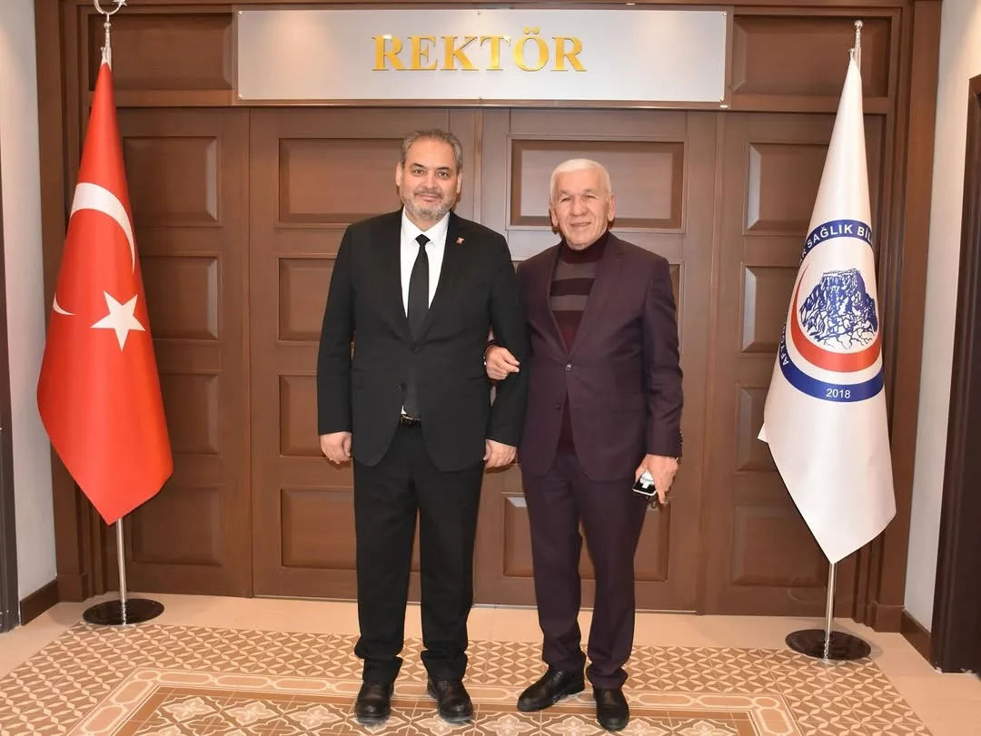 Rektörümüz Prof. Dr. Adem Aslan, starafyonhaber.com Yazarı Fevzi Şen'i Kabul Etti