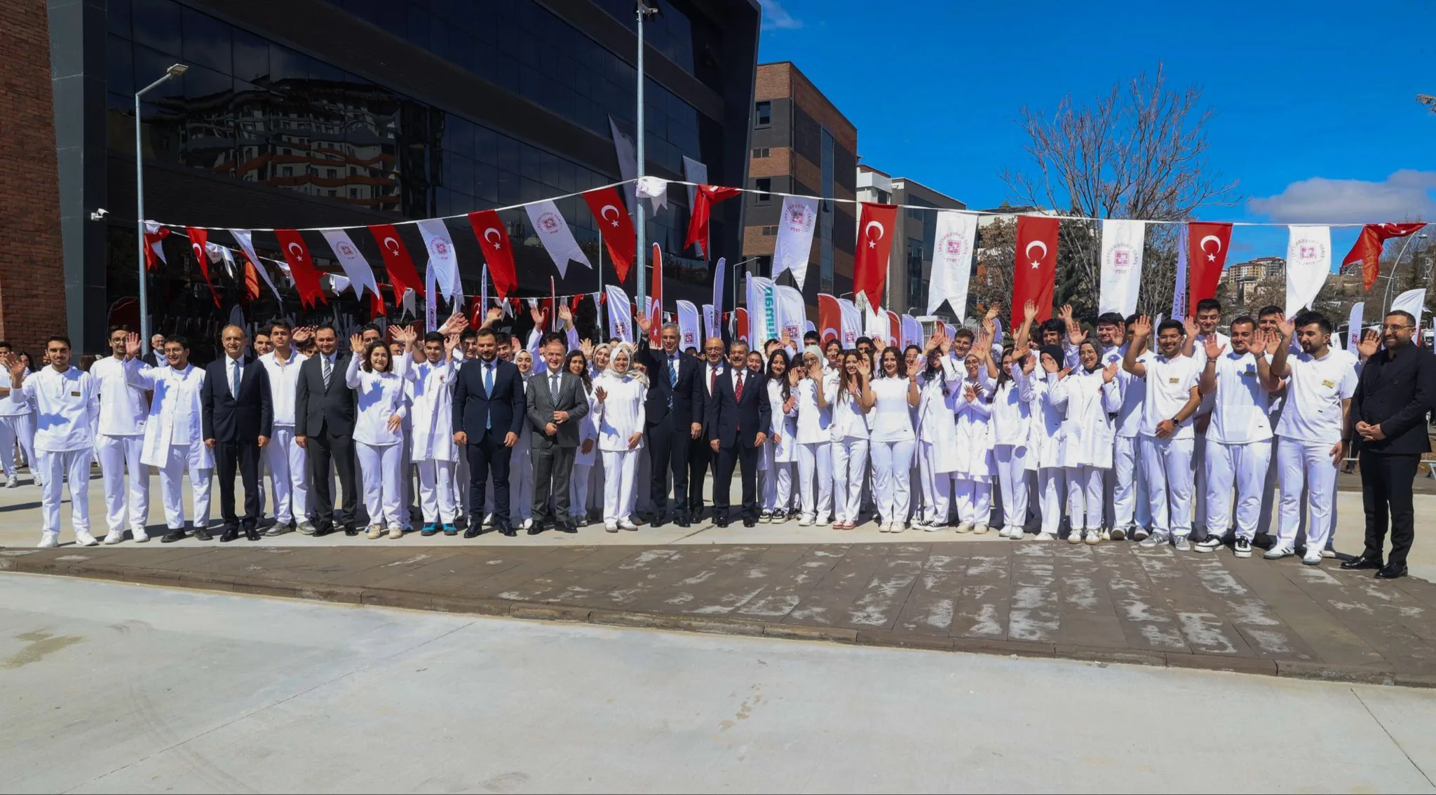 Fırat Üniversitesi'nden Aile Vurgusu