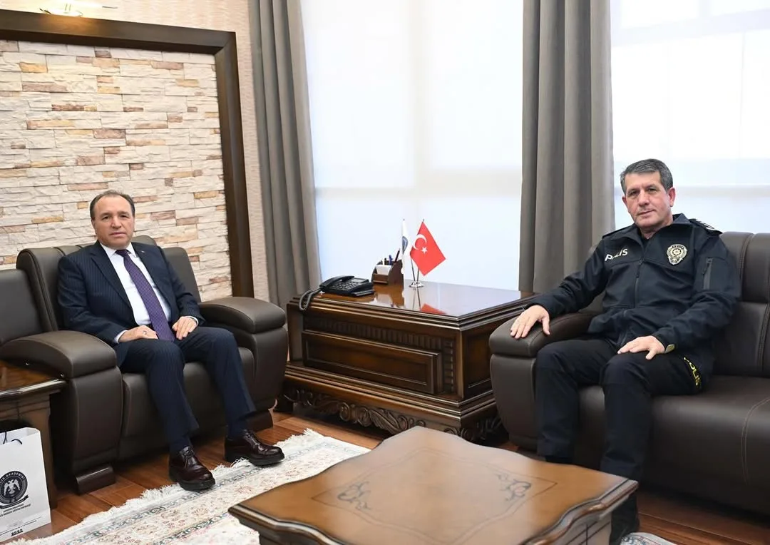 Afyonkarahisar Polis Meslek Eğitim Merkezi Müdürü Üzeyir Taşdelen, Rektörümüz Prof. Dr. Mehmet Karakaş’a...
