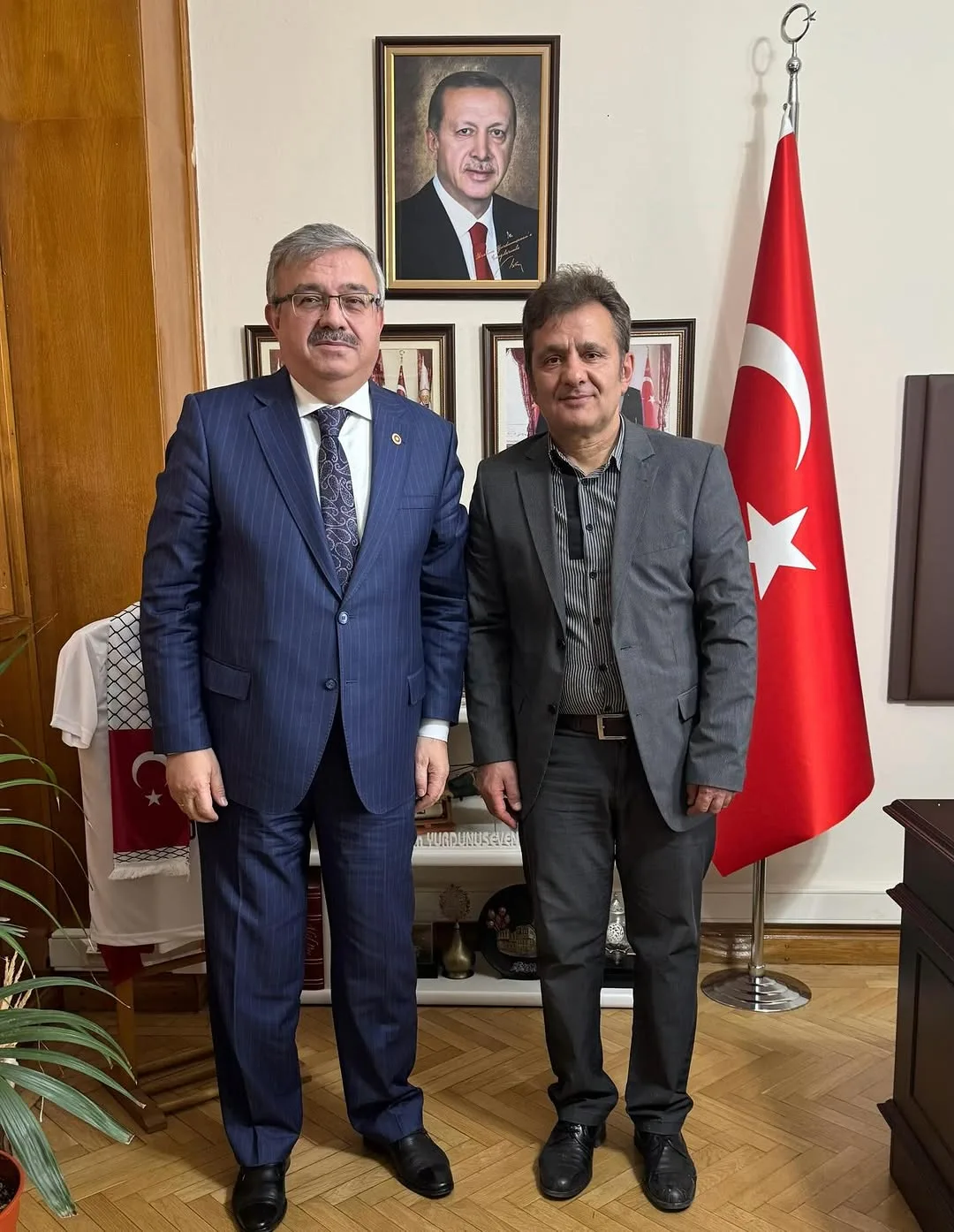 Ak Parti Milletvekili İbrahim Yurdunuseven'den Önceki Dönem Bayat Belediye Başkanı Mustafa Arı'ya Ziyaret