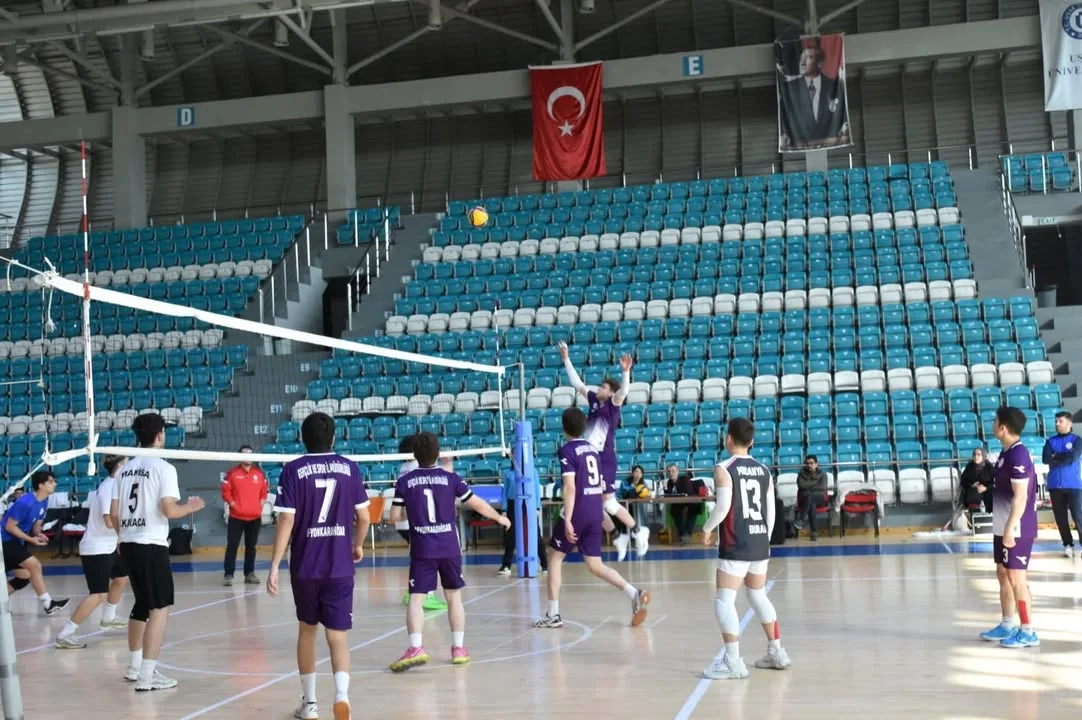 Tınaztepe Yurdu Yarı Finalde! Afyonkarahisar Gençlik ve Spor İl Müdürlüğü'nün Paylaşımı