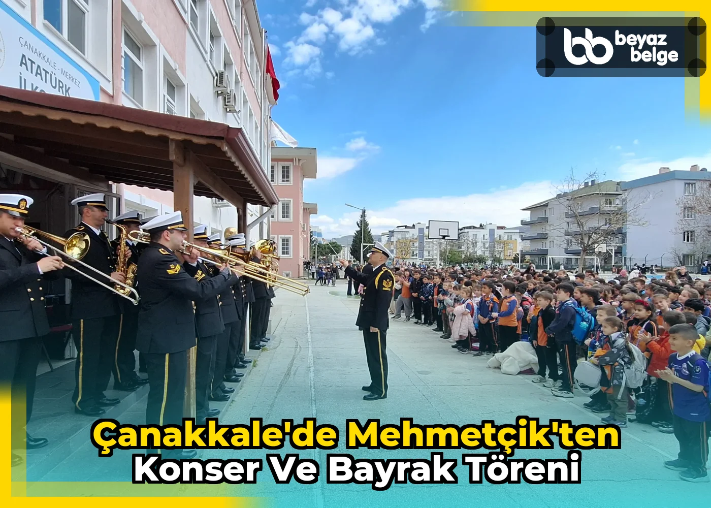 Çanakkale'de Mehmetçik'ten konser ve bayrak töreni