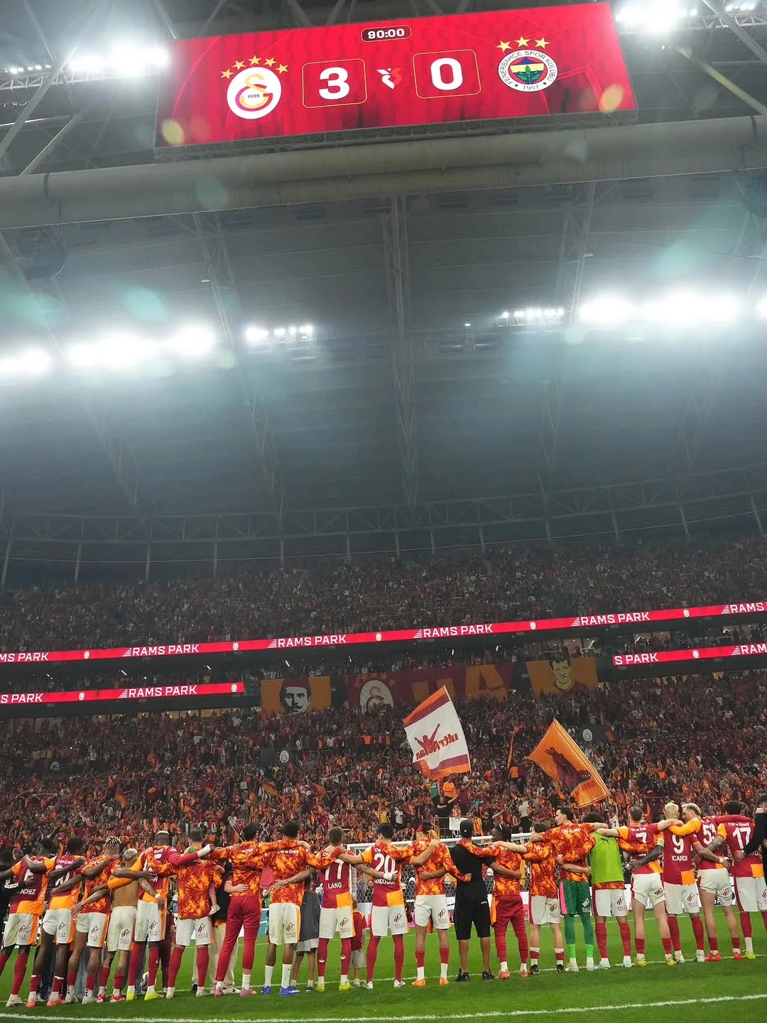 Galatasaray Taraftarına Teşekkür Mesajı