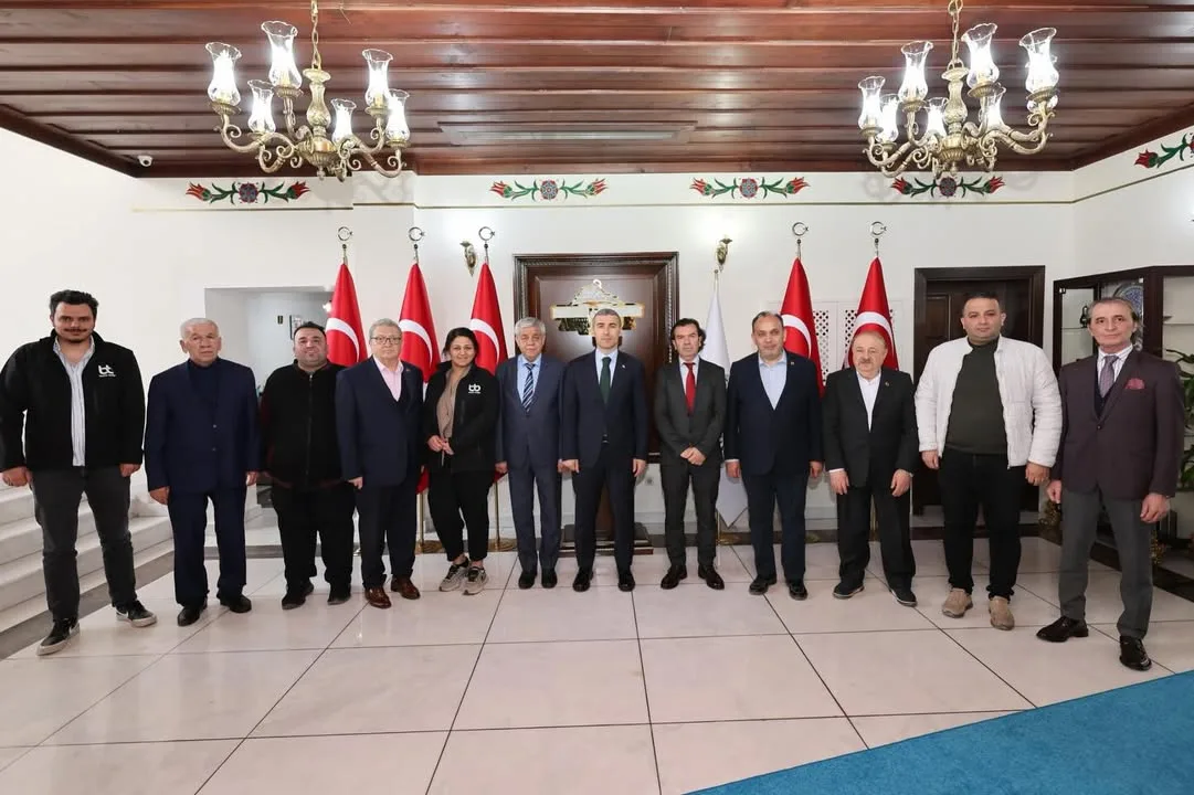 Anadolu Basın Birliği Ahmet Sarlık ve Yönetimi Vali Naci Aktaş'ı Ziyaret Etti