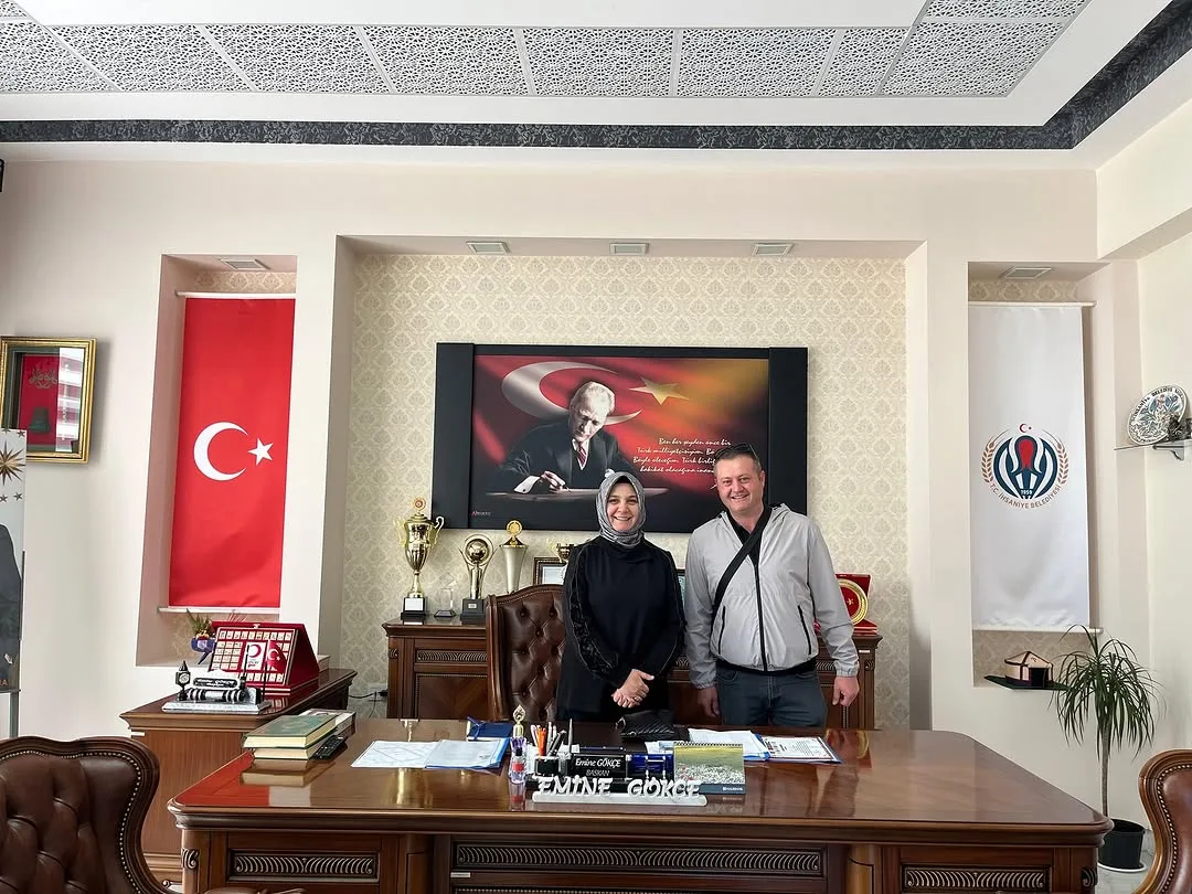 İhsaniye Belediye Başkanı Emine Gökçe, Önceki Dönem Başkan Sadık Ölmez'in Oğlu Hasan Ölmez'i Ziyaret Etti