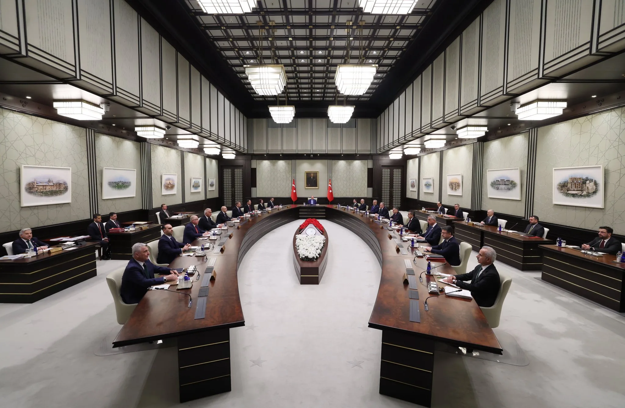 Cumhurbaşkanlığı Kabinesi, Erdoğan başkanlığında toplandı