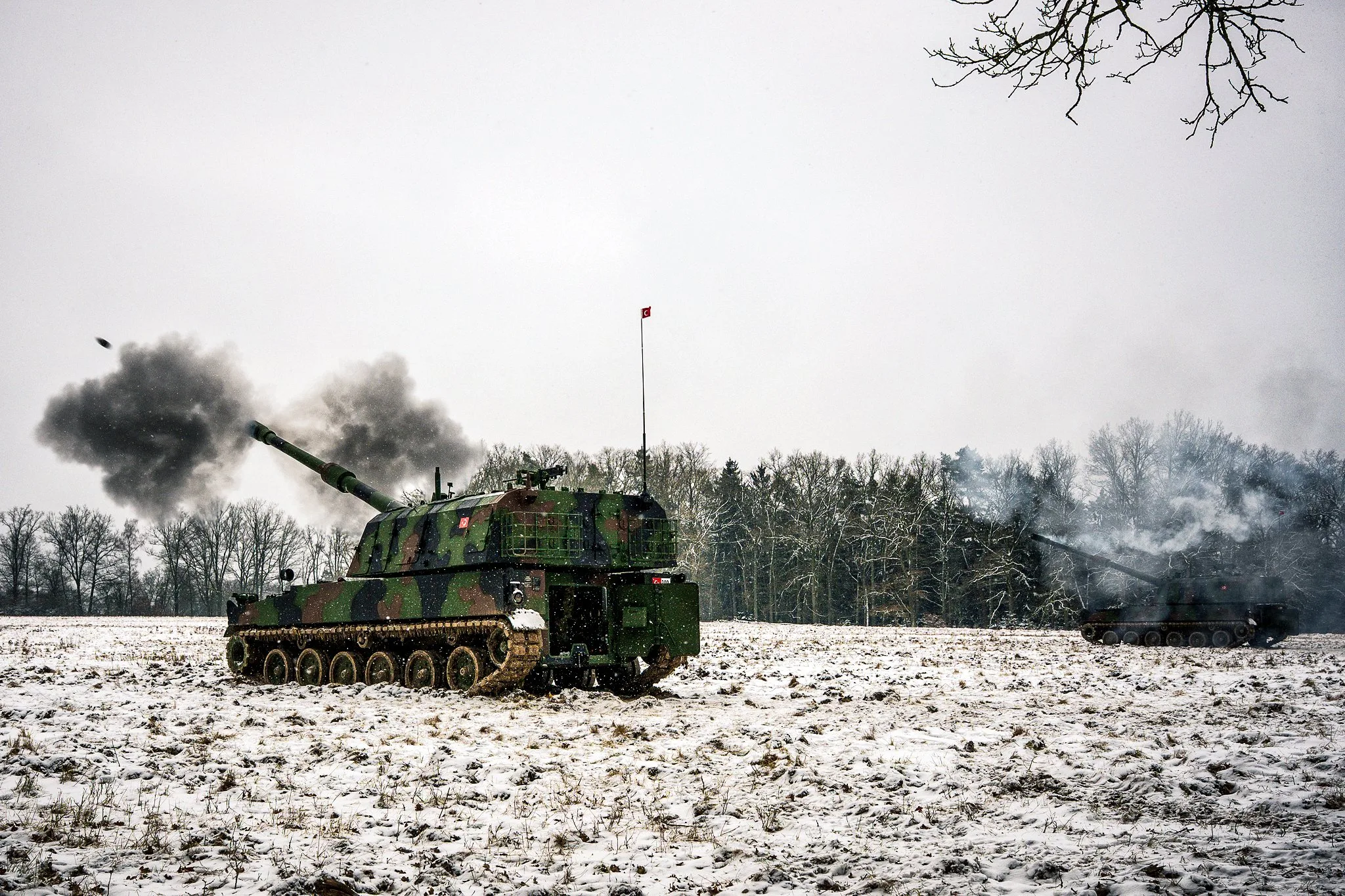 Fırtına Ortamında Zafer Mesajı Paylaşıldı