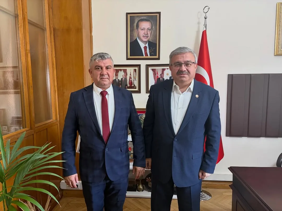 Ak Parti Milletvekili İbrahim Yurdunuseven, Çayırbağ Belediye Başkanı Ender Kiraz'ı TBMM'de Ağırladı
