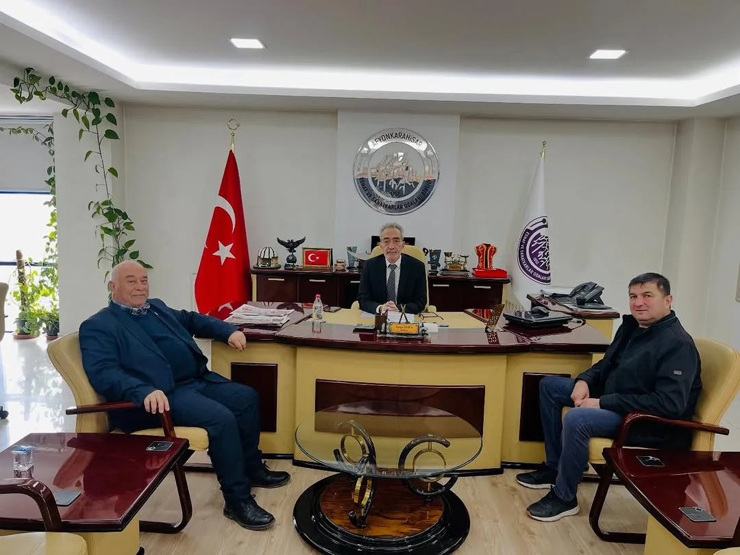 Şuhut Şoförler ve Otomobilciler Esnaf Odası Başkanı Afyonkarahisar Esnaf ve Sanatkarlar Odaları Birliği Başkanı'nı Ziyaret Etti