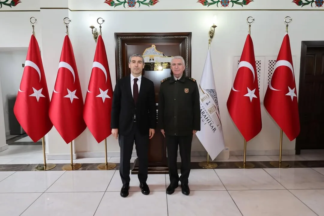 Tümgeneral Sinan Eren, Vali Dr. Naci Aktaş'ı Ziyaret Etti